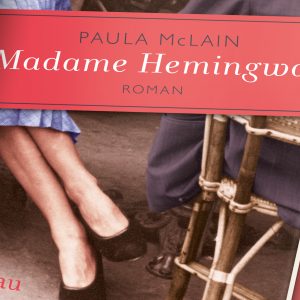 Wallpaper Hockeystick Banner 'Madame Hemmingway' von Paula McLain (Aufbau Verlag)